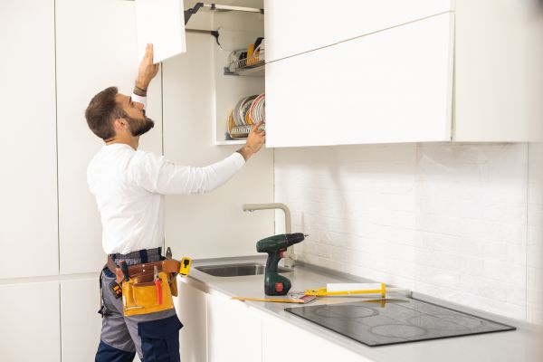 Cabinet Service in Leland